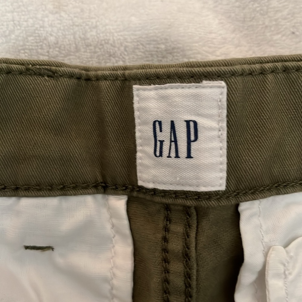 GAP shorts- New - Picture 4 of 5
